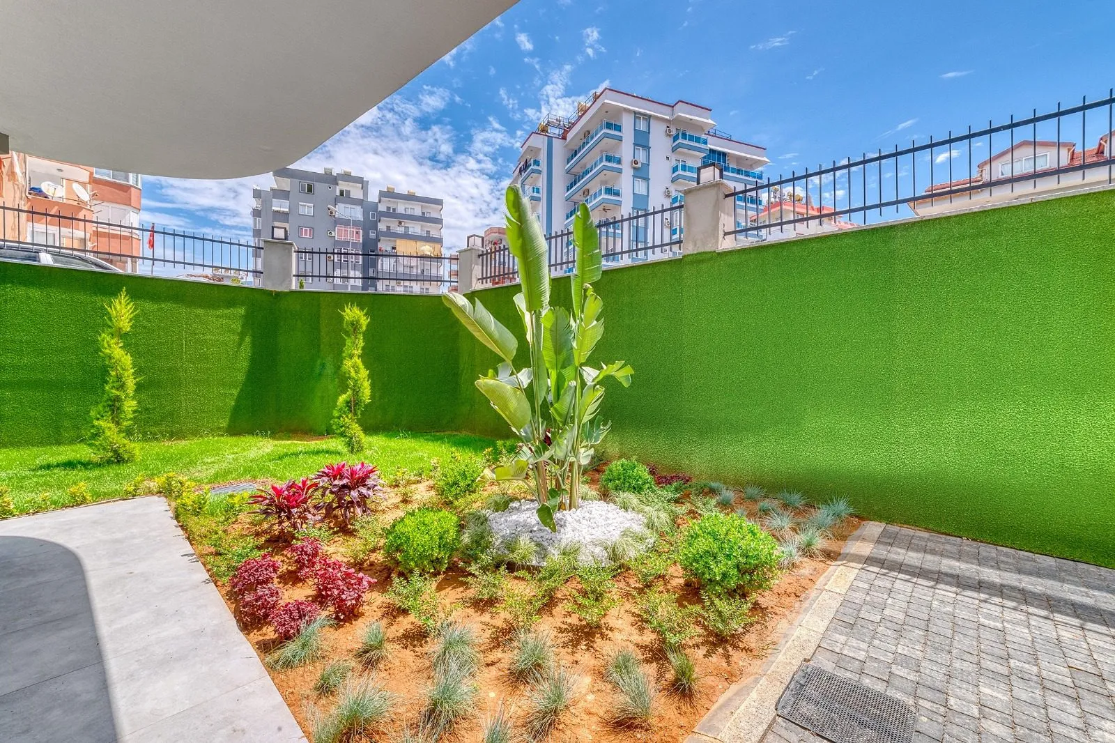 Two-room apartment for sale in Alanya Oba