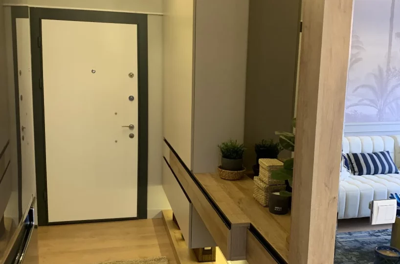 Studio apartment for sale in Mersin Erdemli – exterior view of the 10-story residential complex