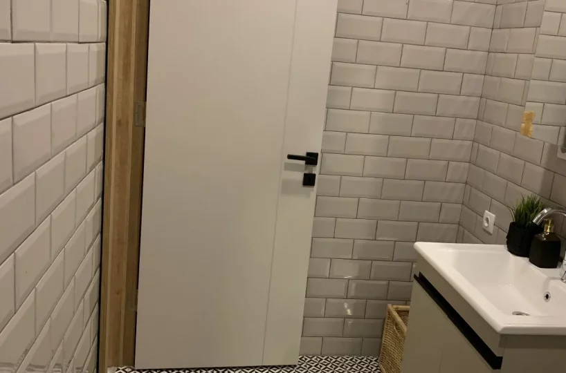 Studio apartment for sale in Mersin Erdemli – exterior view of the 10-story residential complex