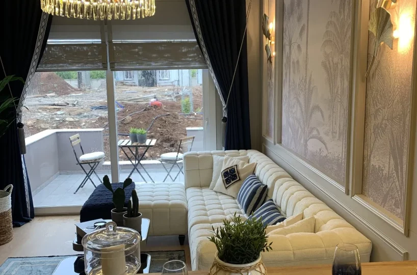 Studio apartment for sale in Mersin Erdemli – exterior view of the 10-story residential complex