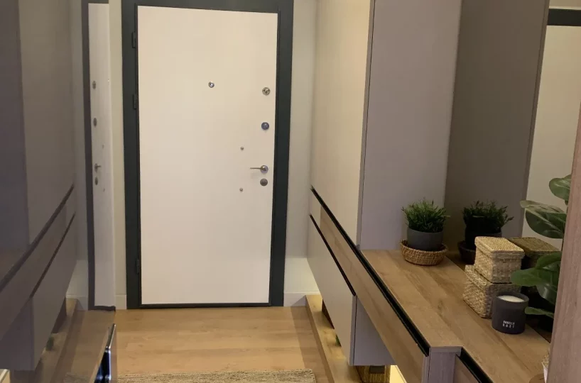 Studio apartment for sale in Mersin Erdemli – exterior view of the 10-story residential complex