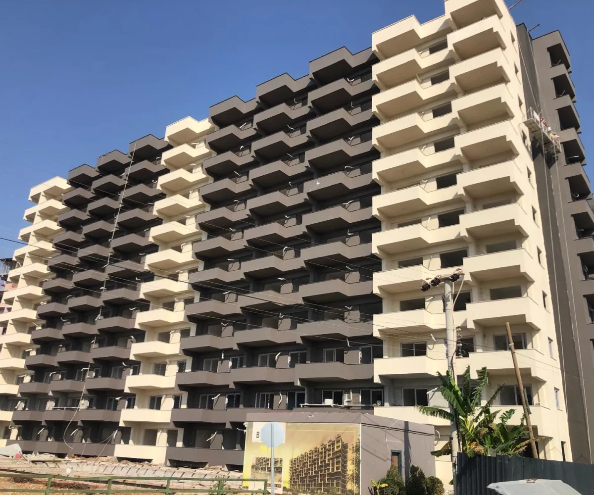 Two-room apartment for sale in Mersin Erdemli near sea – view of the nearby coastline 500m away