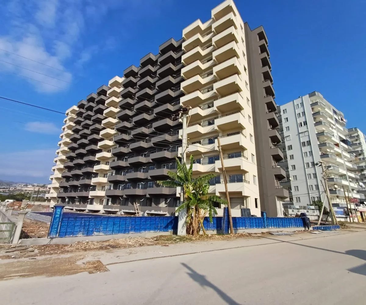 Two-room apartment for sale in Mersin Erdemli near sea – view of the nearby coastline 500m away