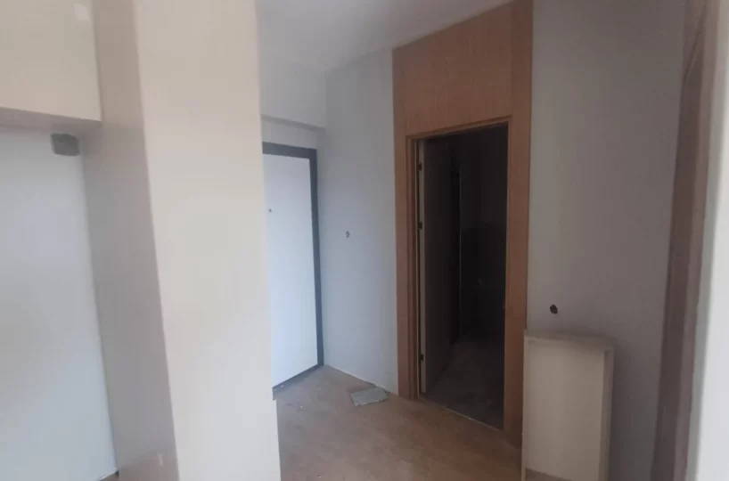 Two-room apartment for sale in Mersin Erdemli near sea – view of the nearby coastline 500m away