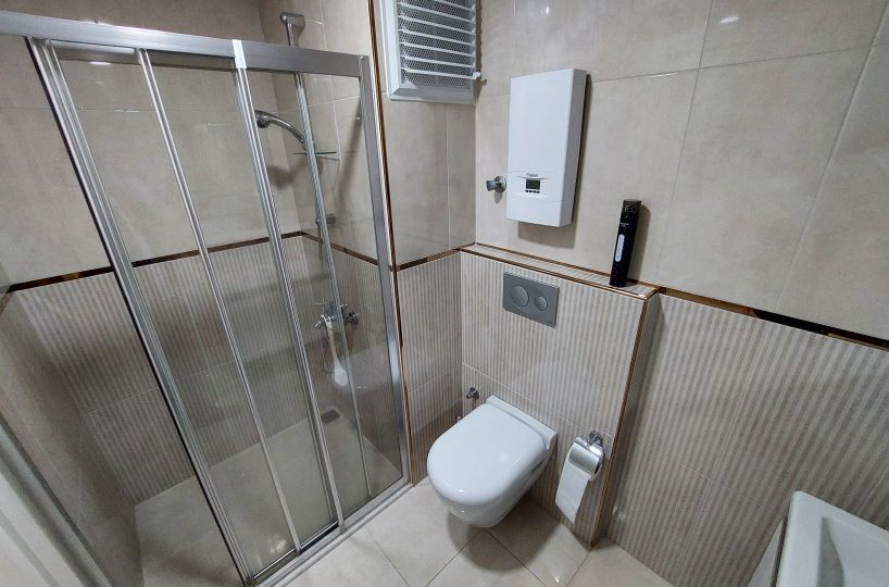 Two-room apartment in Alanya Kestel – spacious bedroom with north-east views