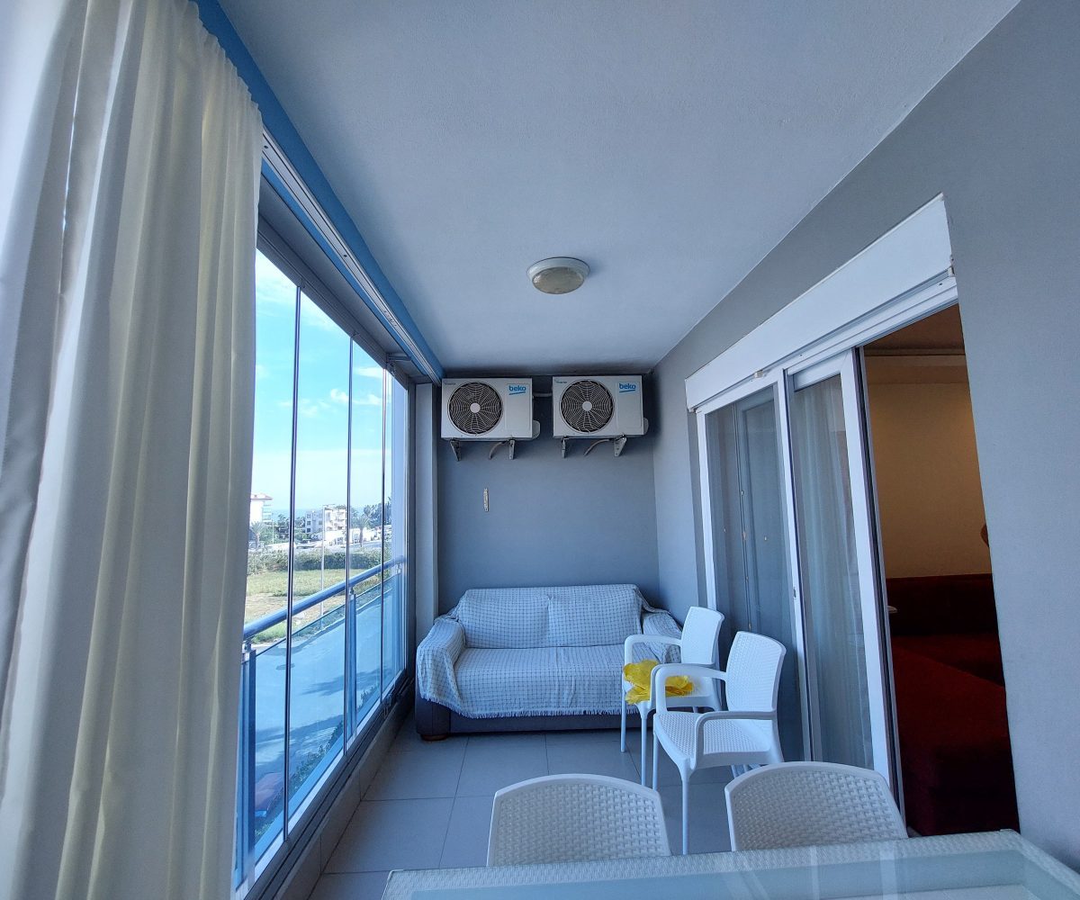 Two-room apartment in Alanya Kestel – spacious bedroom with north-east views