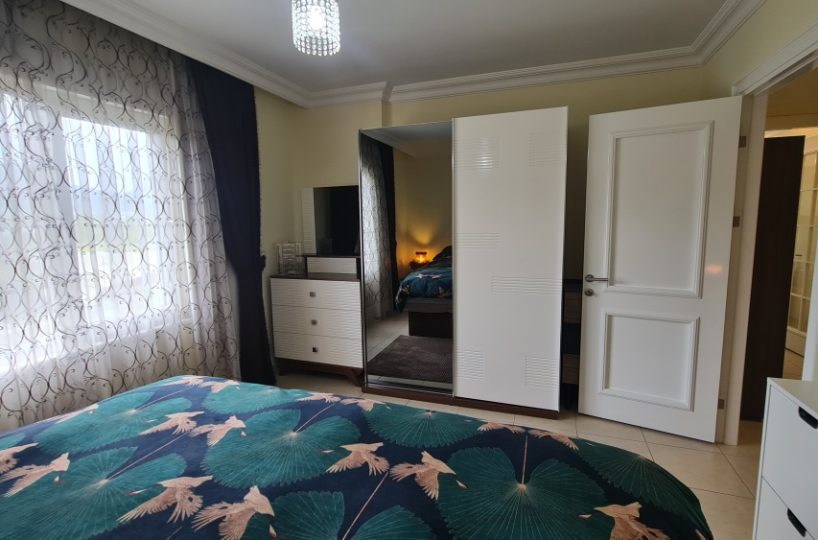 Fully furnished two-room apartment in Alanya Oba for sale