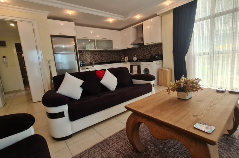 Fully furnished two-room apartment in Alanya Oba for sale