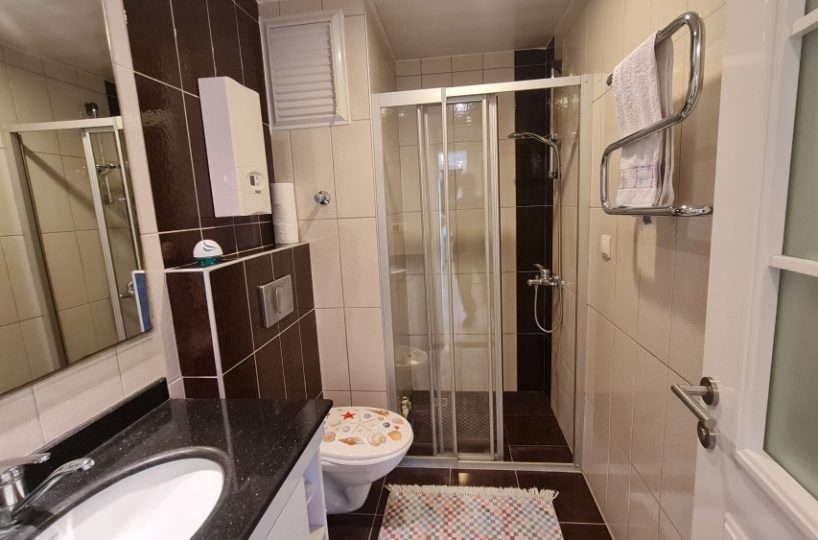 Fully furnished two-room apartment in Alanya Oba for sale
