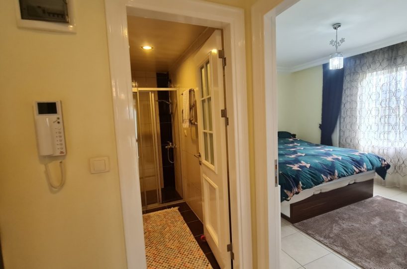 Fully furnished two-room apartment in Alanya Oba for sale