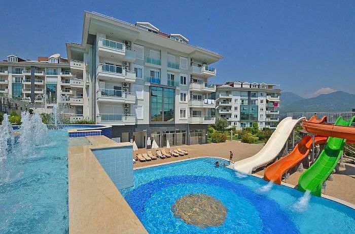 Fully furnished two-room apartment in Alanya Oba for sale