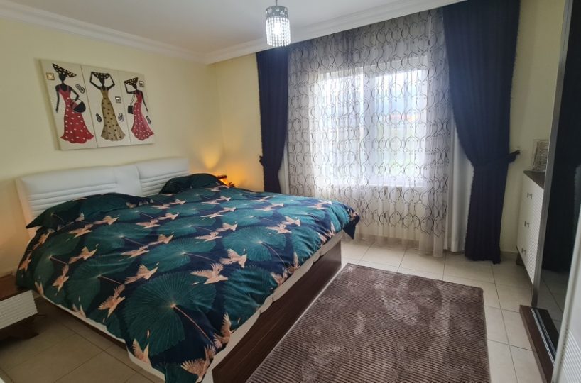 Fully furnished two-room apartment in Alanya Oba for sale