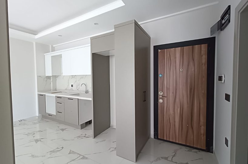 Modern apartment for sale in Alanya Tosmur – exterior view of contemporary complex