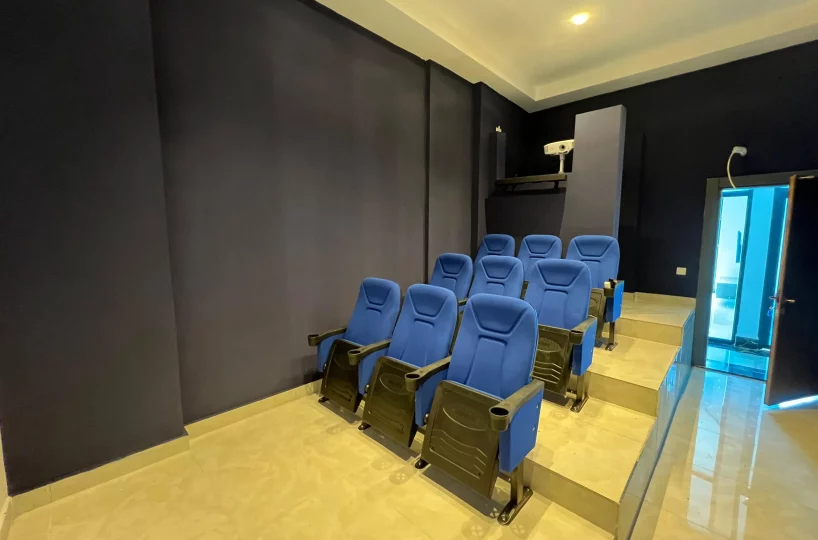 Two-bedroom apartment for sale in Mahmutlar Alanya – exterior view of the residential building in Mahmutlar