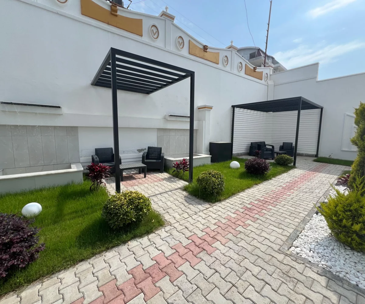 Two-bedroom apartment for sale in Mahmutlar Alanya – exterior view of the residential building in Mahmutlar Two-bedroom apartment for sale in Mahmutlar Alanya – exterior view of the residential building in Mahmutlar